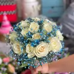 The Bride'S Flower - Creamy & Blue